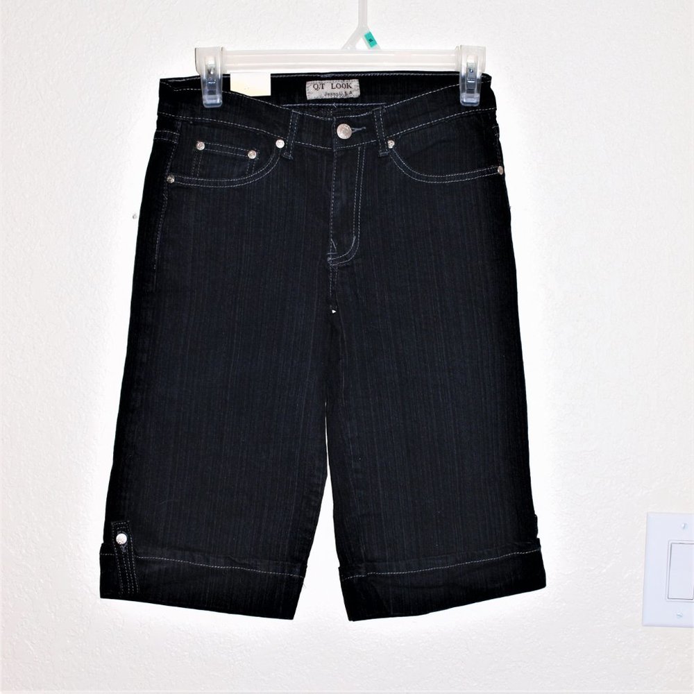Q. T Look Women's Blue Jeans Shorts Size 1